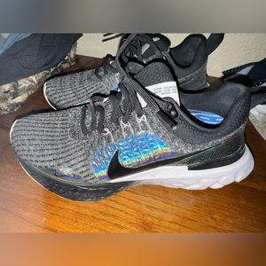 Used Nike Infinity React 3 Premium Women's Road Running Shoes
Size 9.5